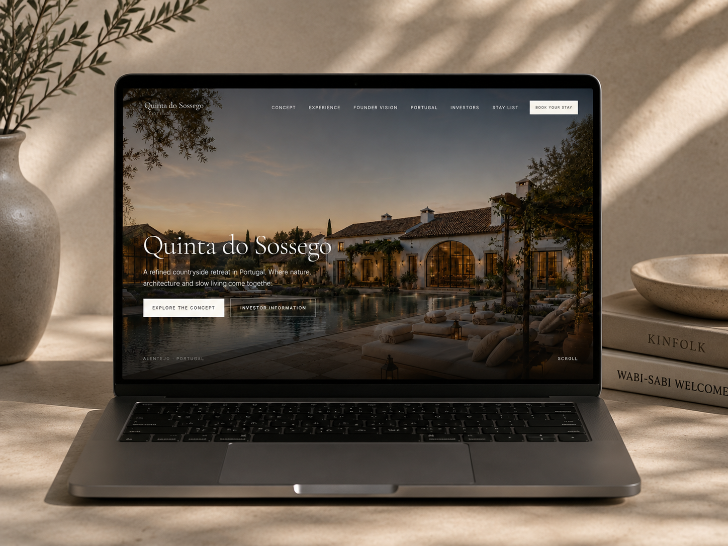 Quinta do Sossego website on laptop